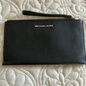 Michael Kors wristlet